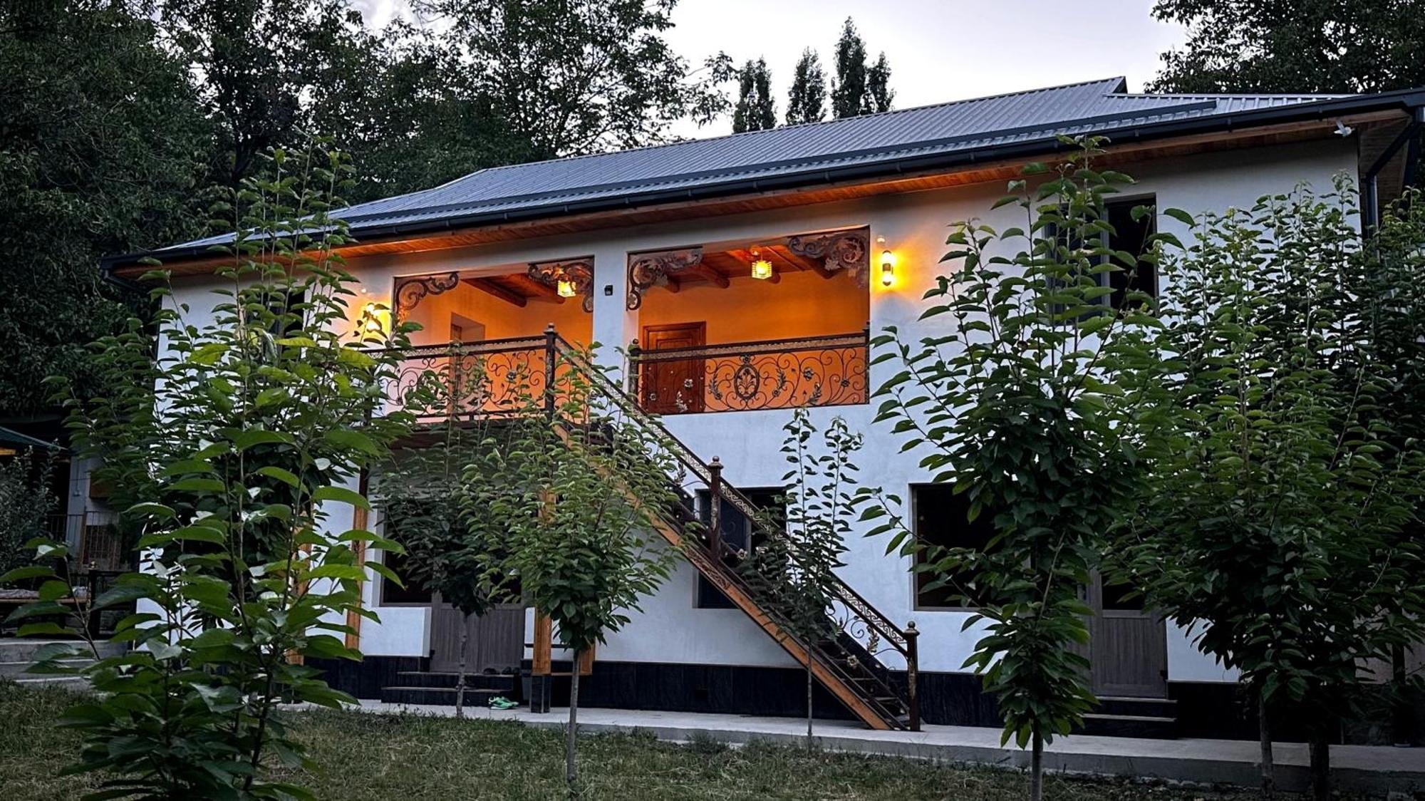 Hayat Guesthouse Nuratau Mountain Yukary-Ukhum Exteriér fotografie